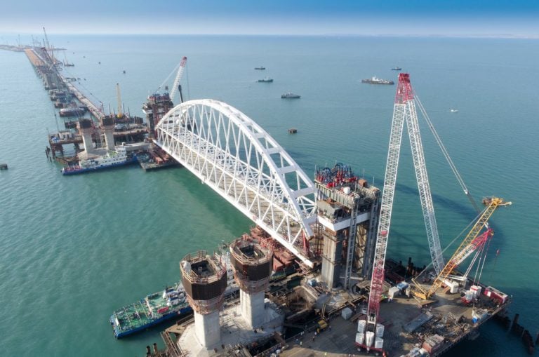 Строительство Крымского моста может быть остановлено санкциями