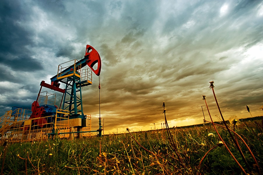 Как произвести стимулирование добычи нефти в России