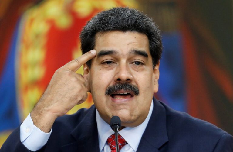 Президент Венесуэлы Николас Мадуро может потерять власть по оценке Bloomberg