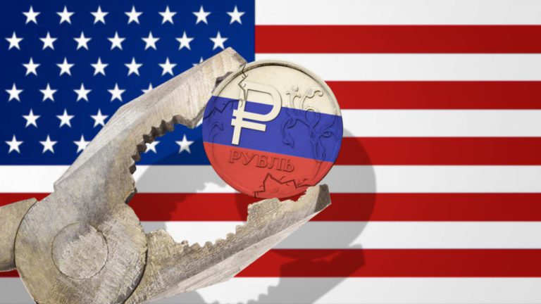 Трамп на год продлевает санкции против России