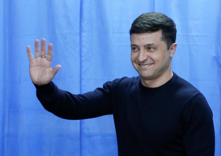 Владимир Зеленский лидирует по итогам первого тура выборов в президенты Украины