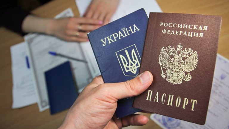 Украинцы, которые жили в Крыму и Севастополе, захотели паспорта РФ