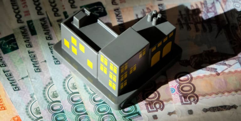 На ипотеку уходит больше половины доходов россиян