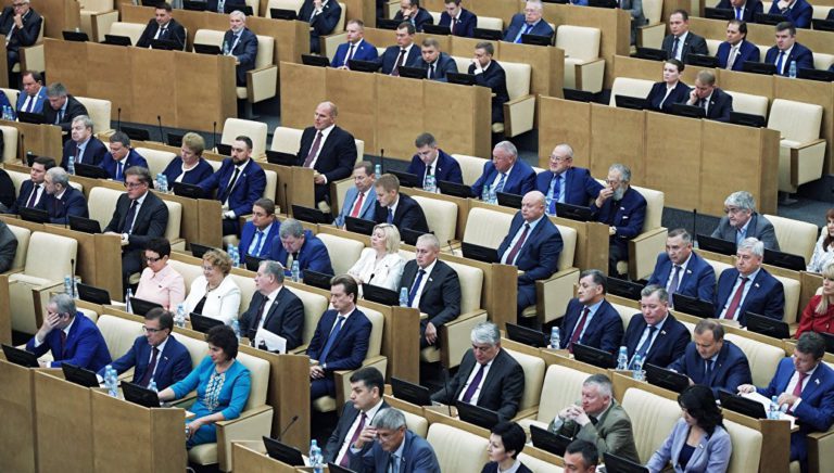 Пенсии депутатов и судей превышают отметку в 40 тысяч рублей